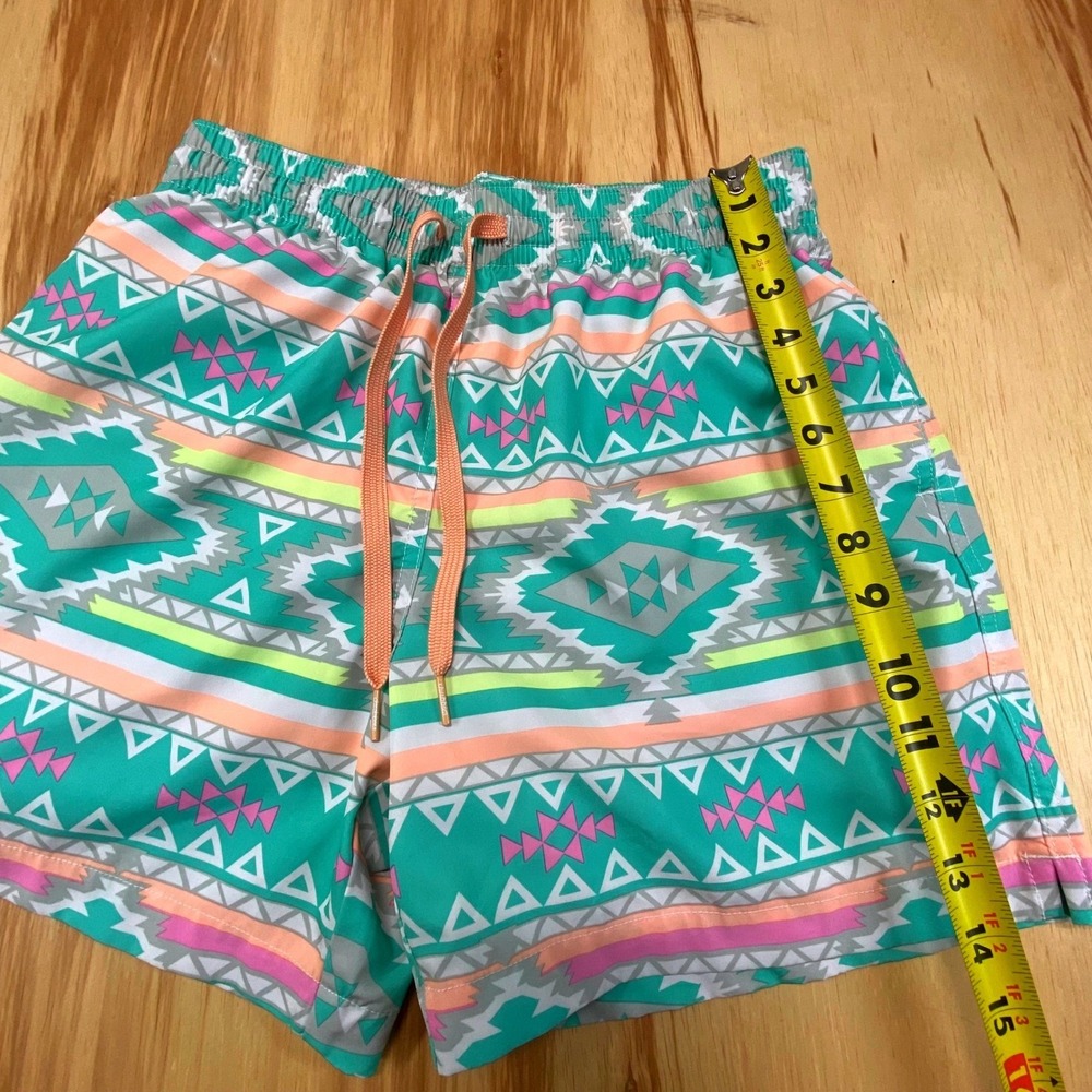Chubbies Aztec Swim Trunks Mens Small 5.5 Inseam Shorts Excellent - Picture 2 of 4